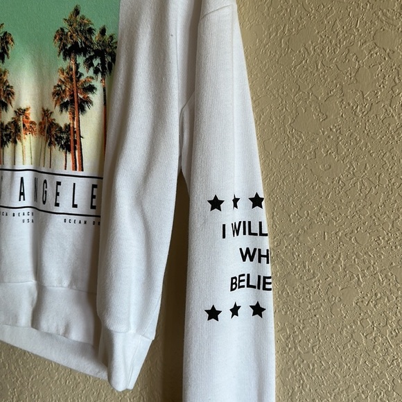 Forever 21 white crop top size small palm tree Los Angeles sweater - Picture 2 of 4